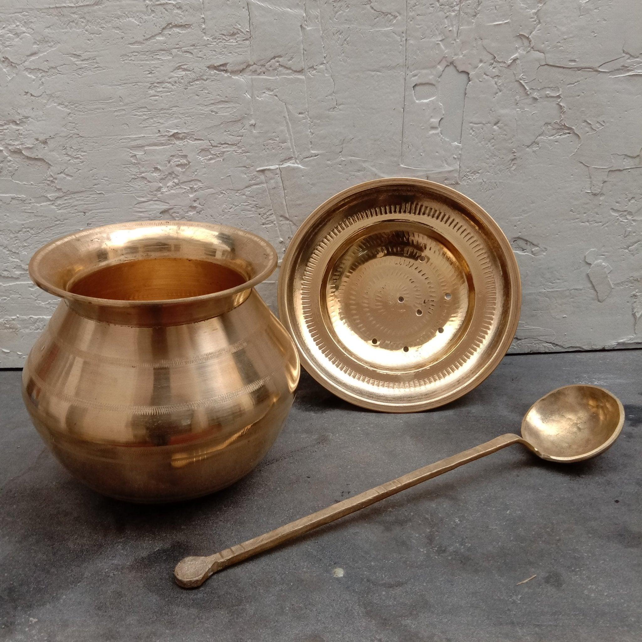 Gleaming Elegance and Culinary Mastery: Exploring the World of Bronze Cookware