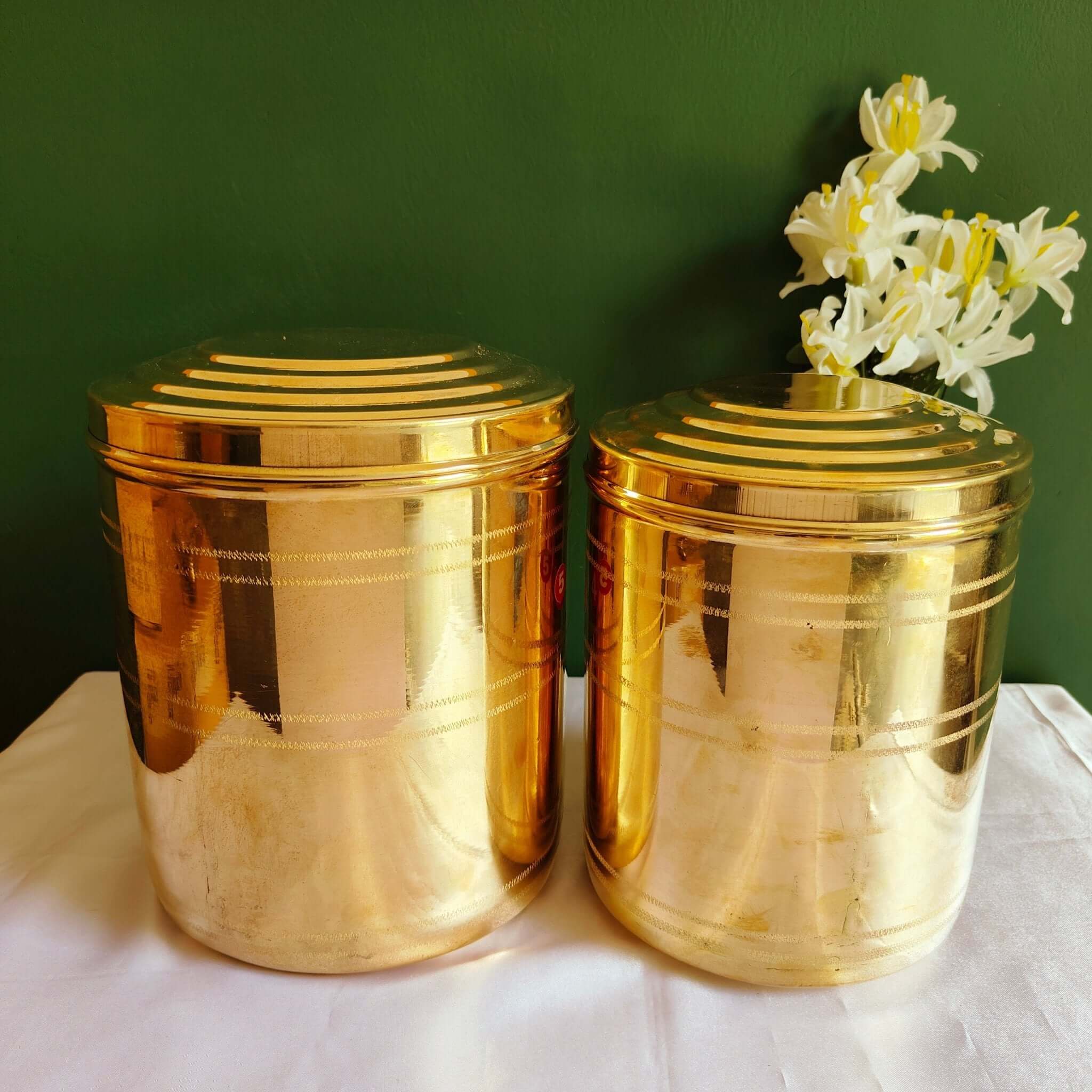 Brass Storage Containers: 4-5 kgs Capacity Zishta