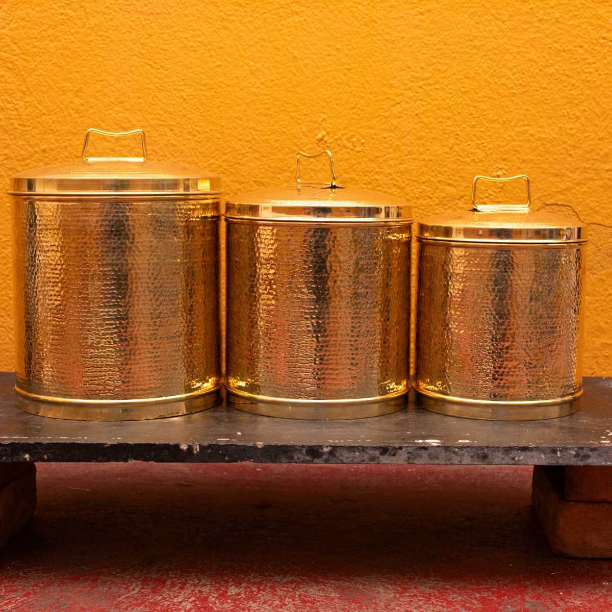 Brass Storage Pawali / Drum Zishta