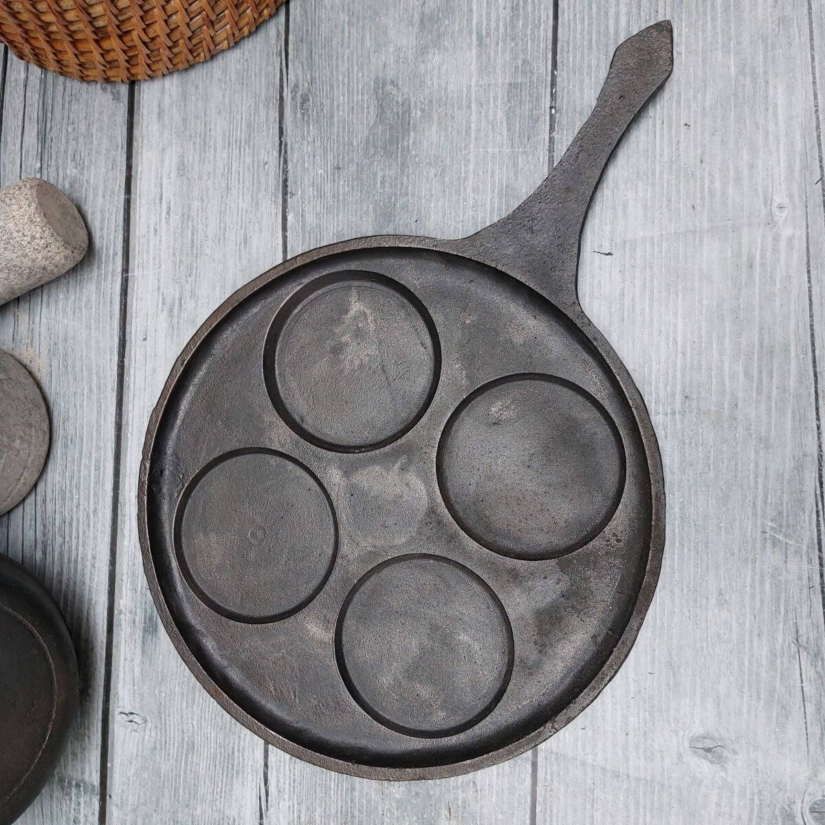 Cast Iron Mini Uthappam Pan - 4 Cavities Zishta