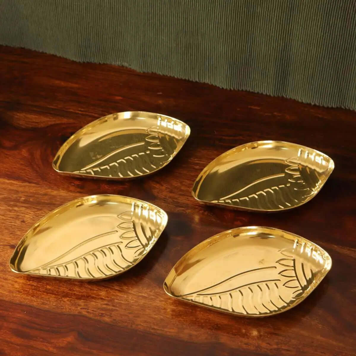 Brass Shanku Plate Set of 4-2-Zishta Traditional Navratri Diwali Gifts