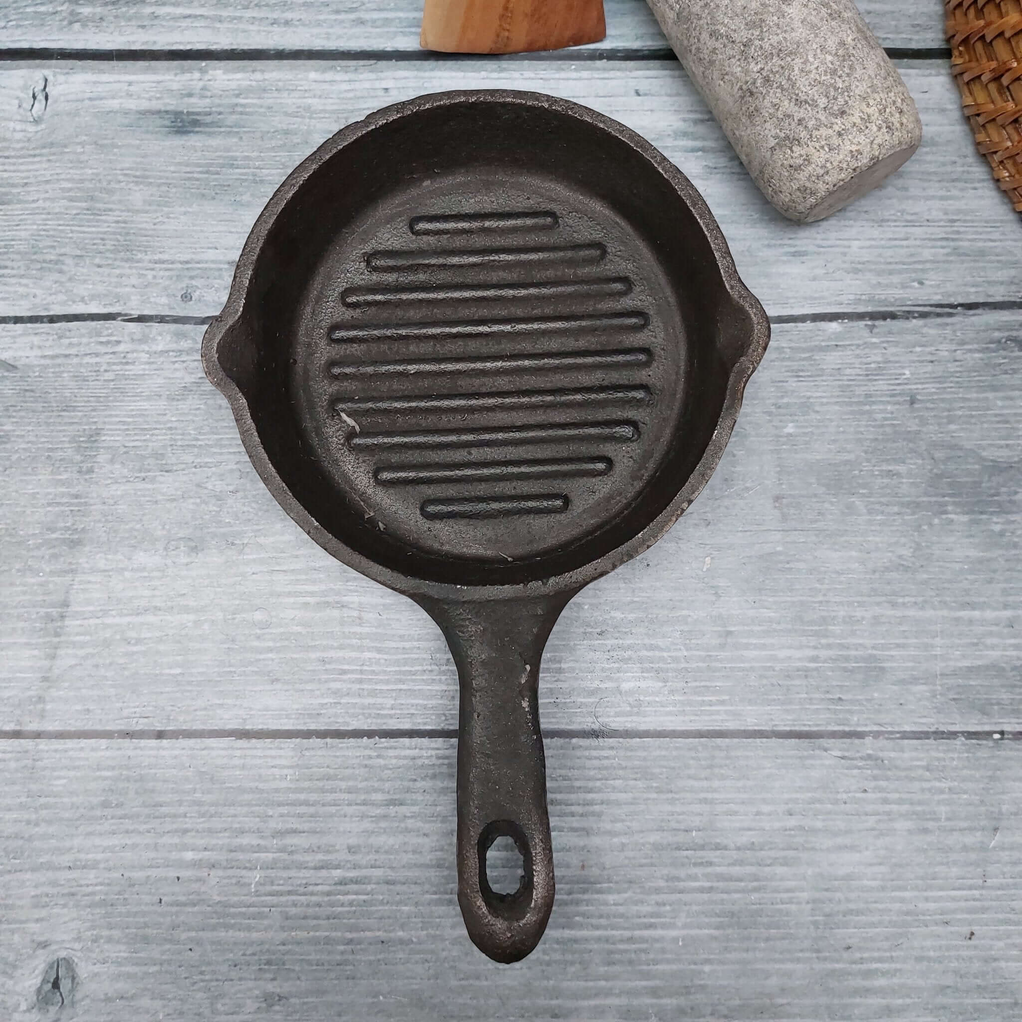 Cast Iron Mini Grill Pan Round-1-Zishta Traditional Cookware